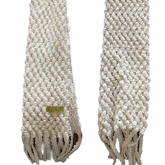 Cream color cozy knit scarf - Picture 4 of 8